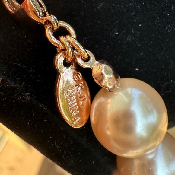 Vintage Kenneth Jay Lane Faux blush pink Pearl Knotted Beaded Necklace - Picture 3 of 3